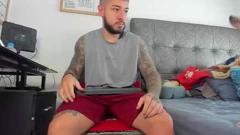 Snapshot of vyxen_ chatting on 02/16/26, 02:02 vyxen_ online show from 02/16/26, 02:02