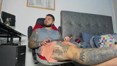 vyxen_ online show from 03/25/26, 08:48