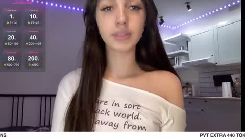 Alice  Before pvt write to me in PM  online show from 10/09/25, 09:46