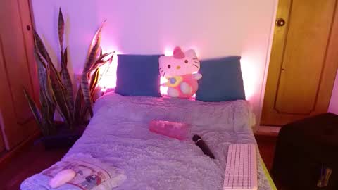 kitty SUPORT ME AND MY BABY SINGLE MOMY online show from 09/13/25, 12:05