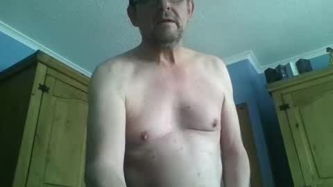 Snapshot of wadworth6x chatting on 03/27/26, 01:44 wadworth6x online show from 03/27/26, 01:44