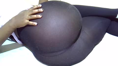 Snapshot of wakanda_43 chatting on 02/08/25, 03:21 candy online show from 02/08/25, 03:21