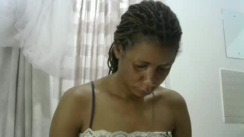 Snapshot of wakanda_goddess chatting on 03/08/25, 05:17 wakanda_goddess online show from 03/08/25, 05:17