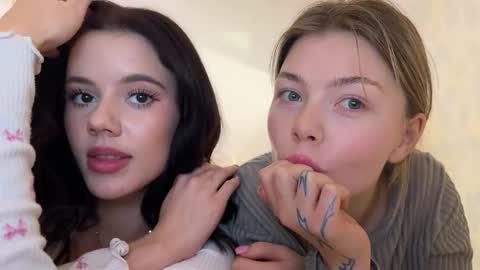 Mia online show from 12/03/24, 12:59