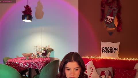 Mia online show from 01/01/25, 01:59