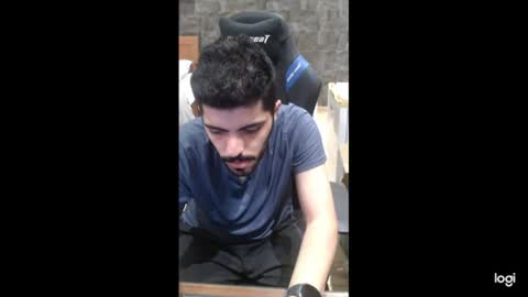 Snapshot of waleeddxxx chatting on 07/11/26, 12:13 waleeddxxx online show from 07/11/26, 12:13