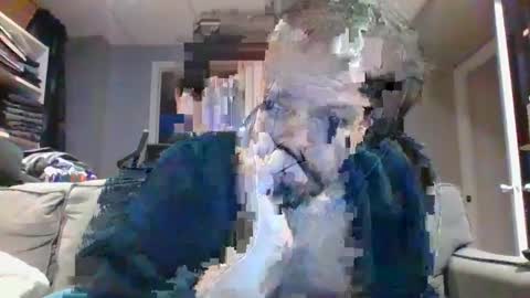 Snapshot of walker033 chatting on 12/24/24, 11:17 walker033 online show from 12/24/24, 11:17