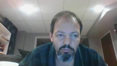 Snapshot of walker033 chatting on 10/31/25, 03:29 walker033 online show from 10/31/25, 03:29