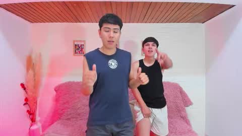 Hi  I am Venus kloy Thiago online show from 09/11/25, 02:22