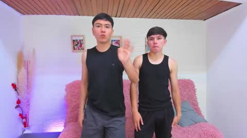 Hi  I am Venus kloy Thiago online show from 09/18/25, 02:13