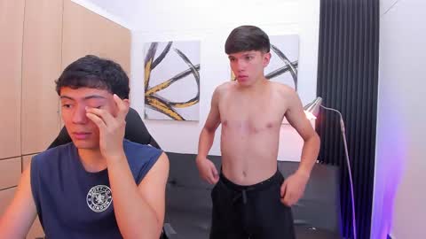 Hi  I am Venus kloy Thiago online show from 09/26/25, 03:10