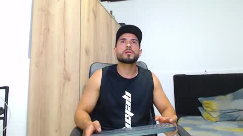 Snapshot of walter_brownn01 chatting on 11/06/25, 10:21 WALTER BROWN online show from 11/06/25, 10:21