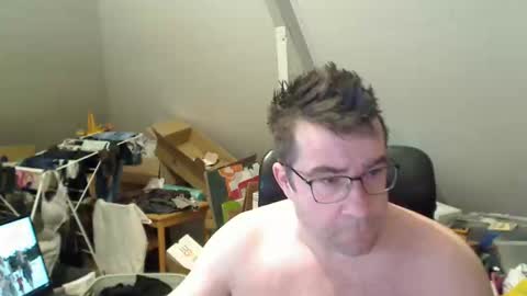 Snapshot of wammes85 chatting on 04/04/26, 01:26 wammes online show from 04/04/26, 01:26