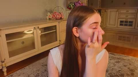 hello guys im Lilian online show from 12/03/25, 03:03