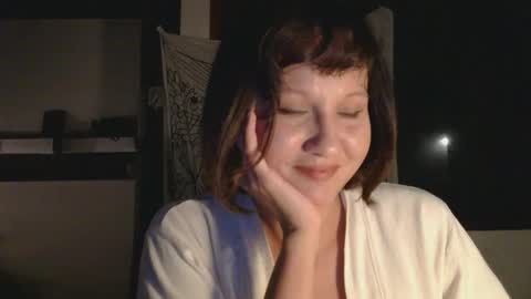 Snapshot of wanderwhitch chatting on 02/05/26, 11:42 Miya online show from 02/05/26, 11:42