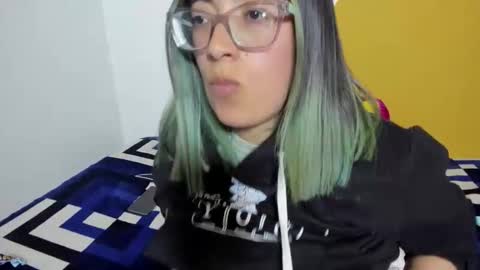 Waningrose  Lu online show from 11/30/25, 11:31