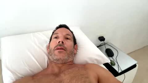 Snapshot of want_to_be_recognized chatting on 05/10/26, 01:27 want_to_be_recognized online show from 05/10/26, 01:27