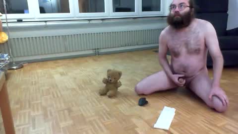 wantsahug online show from 11/19/25, 09:48