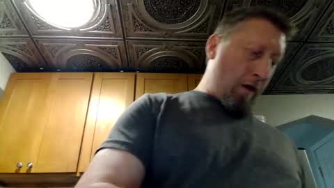 Snapshot of wantstoperform chatting on 10/31/25, 11:17 wantstoperform online show from 10/31/25, 11:17