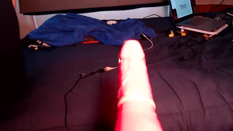 wants online show from 01/01/25, 04:07