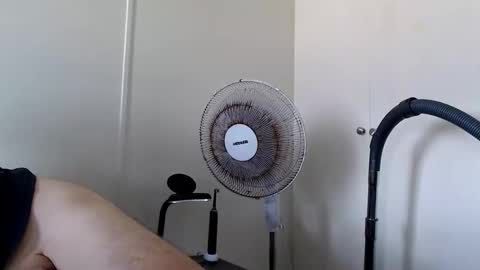 wants online show from 01/05/25, 12:52