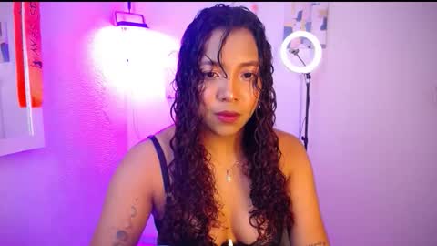 Snapshot of warisgoddes chatting on 04/26/26, 12:47 EMILY online show from 04/26/26, 12:47