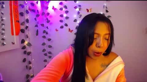 Snapshot of warisgoddes chatting on 05/05/26, 03:36 EMILY online show from 05/05/26, 03:36