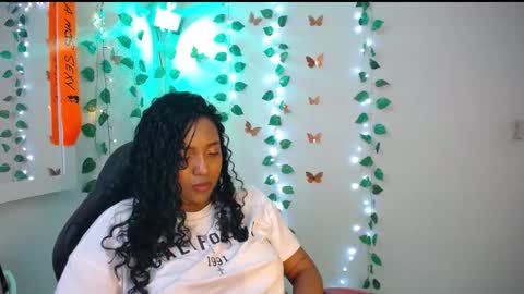 Snapshot of warisgoddes chatting on 05/06/26, 04:41 EMILY online show from 05/06/26, 04:41