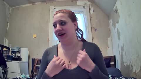 warwhore24 online show from 02/04/25, 06:38