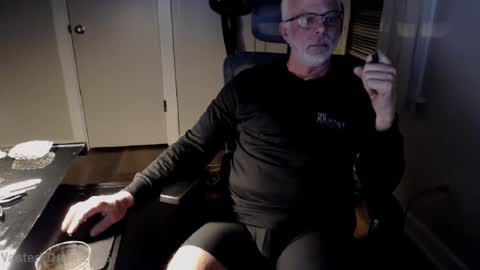 Snapshot of wasted_daze_ chatting on 01/21/25, 02:33 wasted_daze_ online show from 01/21/25, 02:33