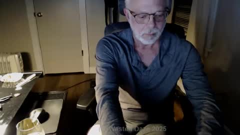 Snapshot of wasted_daze_ chatting on 01/22/25, 02:04 wasted_daze_ online show from 01/22/25, 02:04