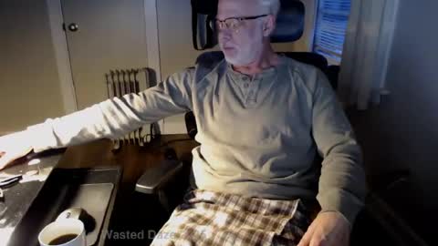 Snapshot of wasted_daze_ chatting on 01/22/25, 12:17 wasted_daze_ online show from 01/22/25, 12:17