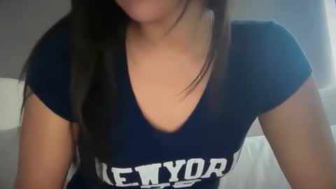 Snapshot of watchyourbabe chatting on 05/19/26, 08:04 Watch your Bae online show from 05/19/26, 08:04