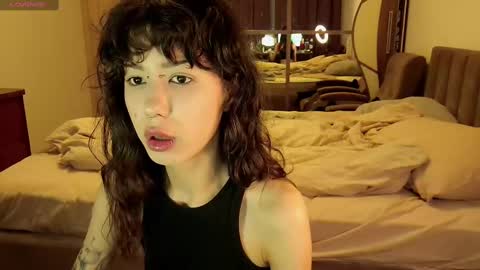 Snapshot of wavy_nights chatting on 12/09/24, 01:02 Mina online show from 12/09/24, 01:02