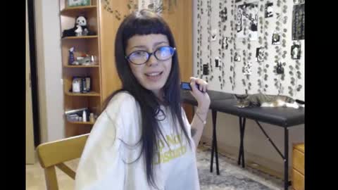 Mina online show from 11/23/25, 05:02