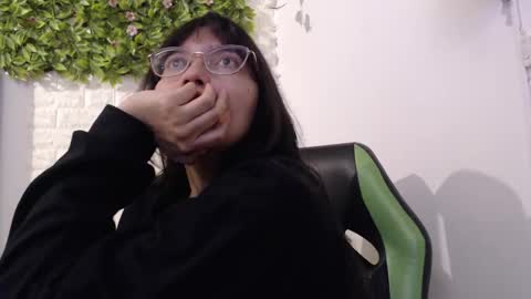 Trixie 3 online show from 01/29/25, 01:38