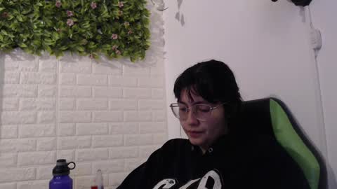 Trixie 3 online show from 01/31/25, 01:34