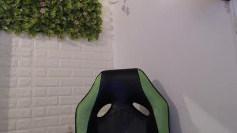 Trixie 3 online show from 02/13/25, 04:39