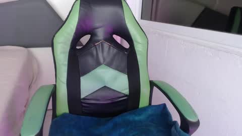 Trixie 3 online show from 09/15/25, 01:44