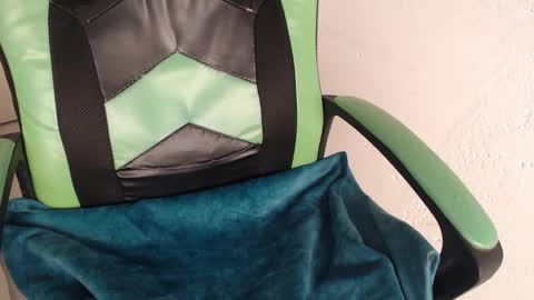 Trixie 3 online show from 11/14/25, 01:54