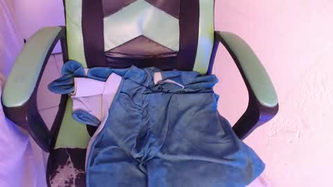 Trixie 3 online show from 11/20/25, 02:45