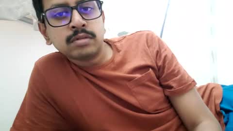 Snapshot of wearcondom chatting on 07/17/26, 10:00 sexyguy online show from 07/17/26, 10:00