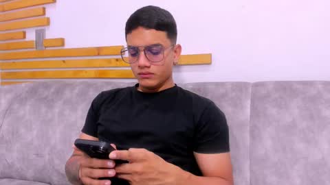 Jhonny Dick  his neighbors. online show from 10/03/25, 07:22