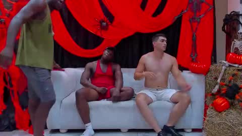 Jhonny Dick  his neighbors. online show from 10/27/25, 07:18