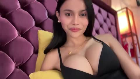 Snapshot of webcammaggie chatting on 04/25/26, 04:04 Maggie online show from 04/25/26, 04:04