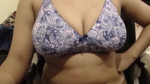 mina online show from 02/05/26, 10:31