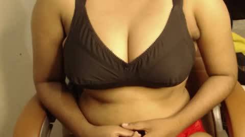 Snapshot of webshowxxx chatting on 04/18/26, 08:09 mina online show from 04/18/26, 08:09