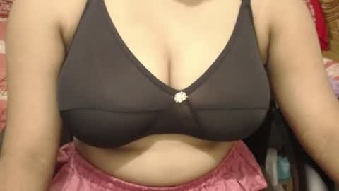Snapshot of webshowxxx chatting on 07/13/26, 03:48 mina online show from 07/13/26, 03:48