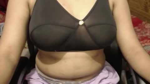 Snapshot of webshowxxx chatting on 08/08/26, 02:30 mina online show from 08/08/26, 02:30