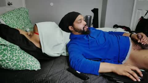 WeDaShit Come Vibe with me . online show from 12/18/24, 02:53